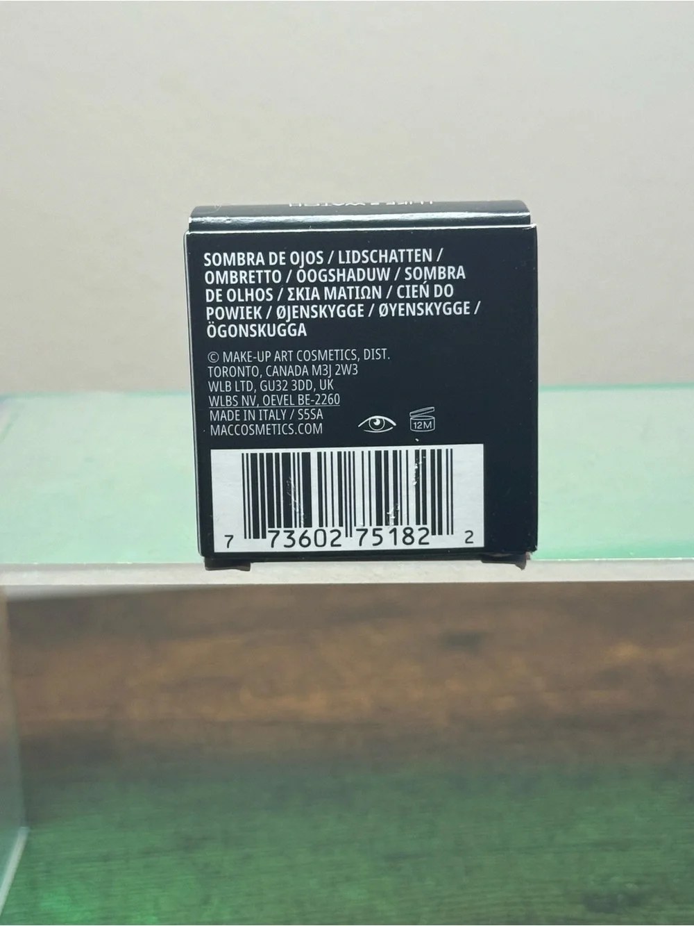 Mac Dazzleshadow metallic eyeshadow I like 2 watch